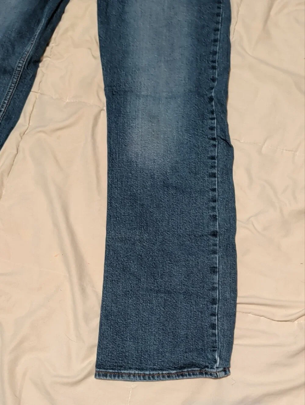 Wrangler Men's Straight Leg Jeans in Dark Blue Wash